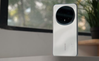 أفضل 5 هواتف للشحن السريع في 2026 تتفوق على آيفون 5 2026\2\21\image 731 012057